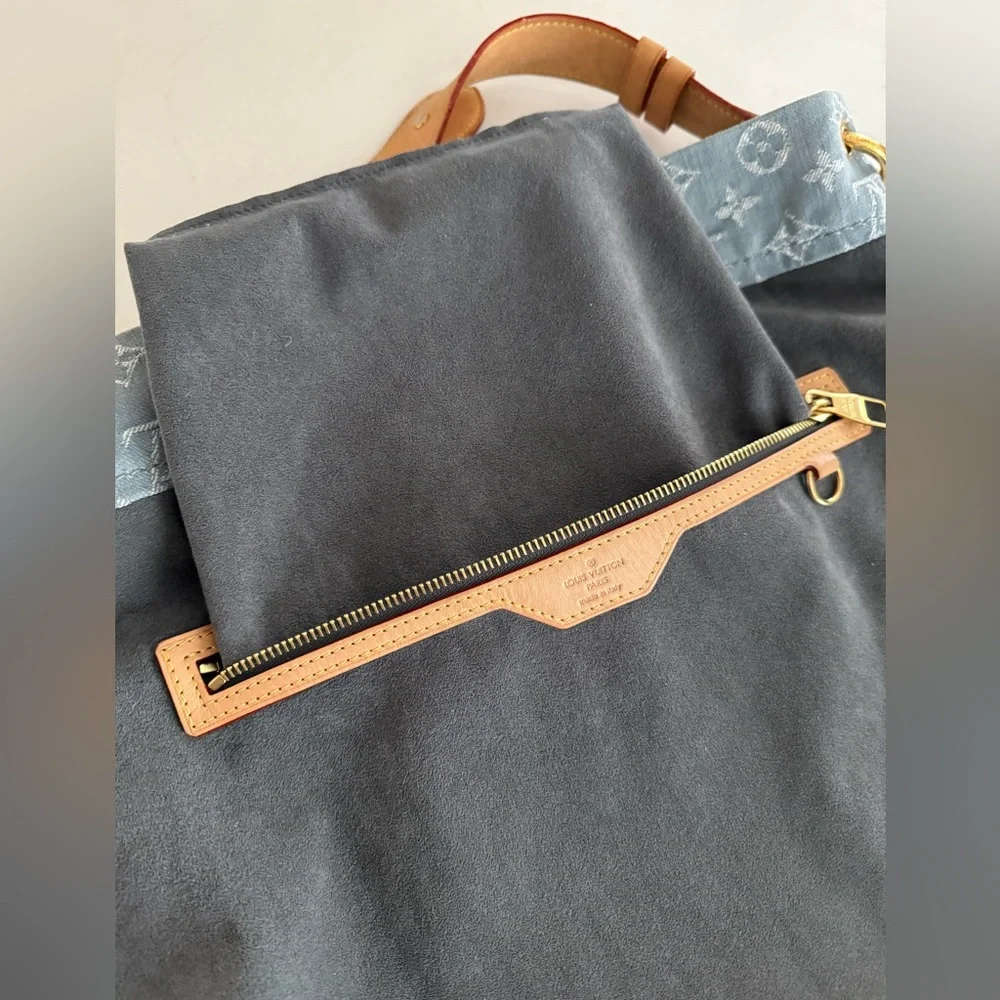 LOUIS VUITTON Monogram Denim Daily GM ~ EUC w/LV Dust Bag - Picture 7 of 16